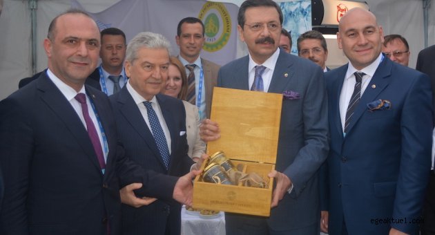 Akhisar zeytini Ankara'ya damgasını vurdu