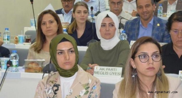 AKP'li üyeler İzmir'de o komisyondan istifa etti