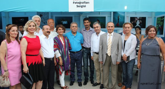  Alaçatı moda ve sanat festivali başladı Festivale muhteşem açılış