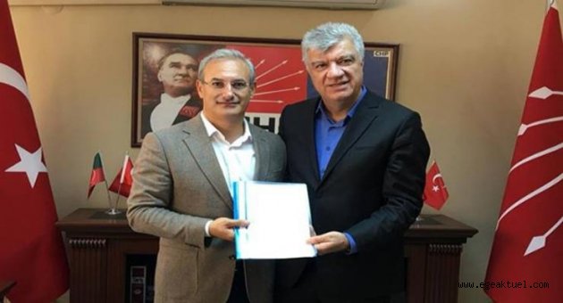 Ali Engin, Karşıyaka için adaylık dosyasını teslim etti