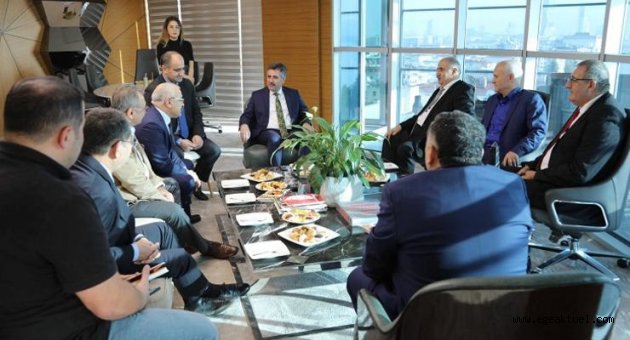 Almanya’da yaşayan Türk iş adamlarından Başkan Sandal'a ziyaret