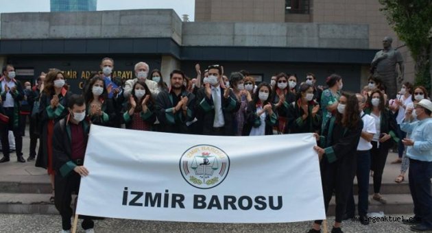 Ankara'da Baro Başkanlarına yönelik müdahale İzmir Adiyesi önünde protesto edildi