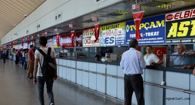 AŞTİ'yi Türk bayraklarıyla donattılar