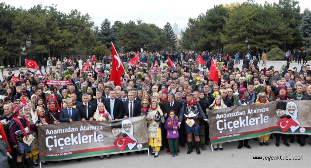 Ata’dan Ana’ya çiçeklerle 