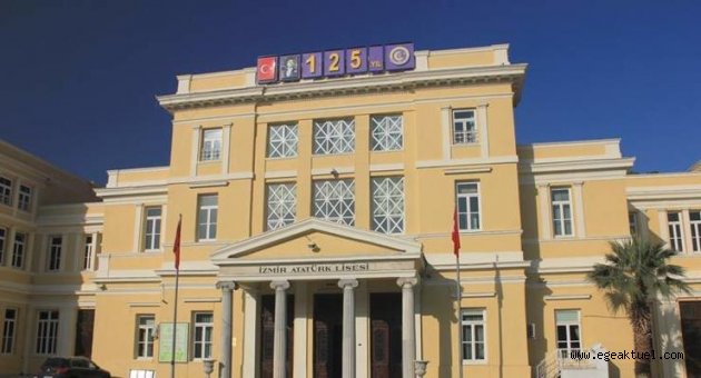 Atatürk Lisesi'ndeki marş krizine bakanlık el koydu