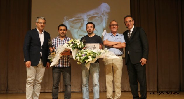 Attila İlhan Şiir Ödülü sahibini arıyor