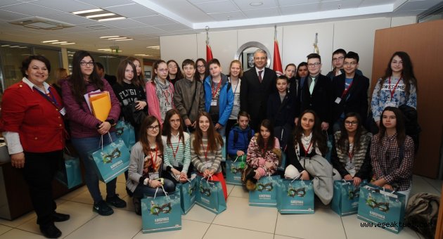 Avrupalı gençler ‘Karşıyaka’ya gelecek