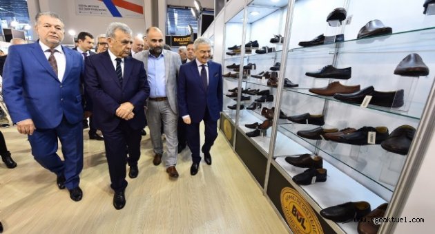  Ayakkabı sektörünün devleri İzmir'de buluştu
