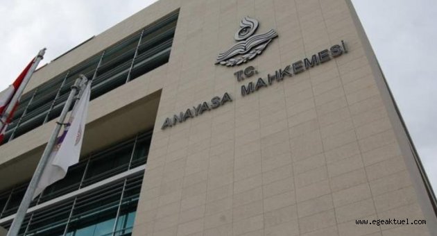 AYM'den 'süresiz nafaka' kararı
