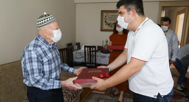 Babalar Günü’nde Başkan Kılıç’tan asırlık çınara sürpriz