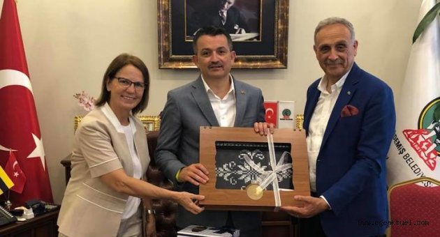 Bakan Bekir Pakdemirli “Baba dostumu Ödemişlilere emanet ediyorum”