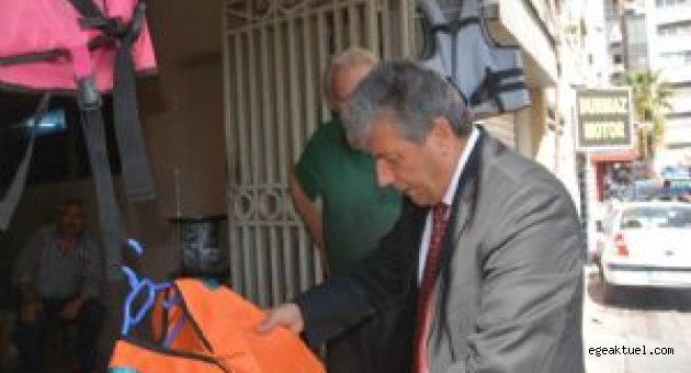 Balbay basmane’de kurulu suriyeliler pazarında 3 saat geçirdi.