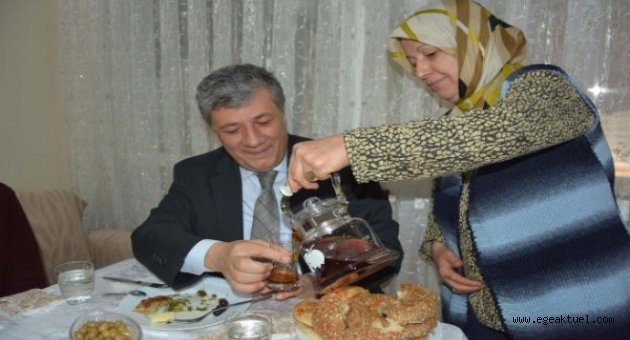 Balbay kahvaltıda 'hayır'lı propagandaya başladı