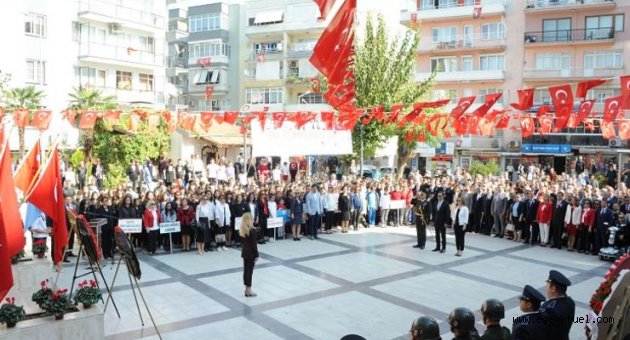 Balçova’da çelenk tepkisi