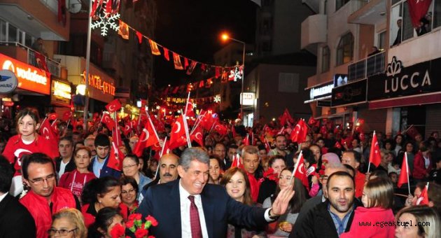 Balçova’da Cumhuriyet Coşkusu Yollara Sığmadı