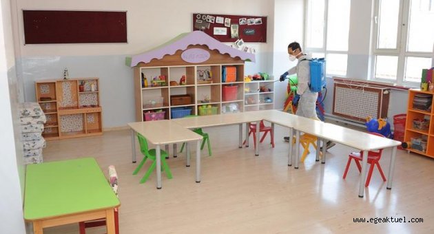 Balçova’da ilk zil öncesi dezenfeksiyon