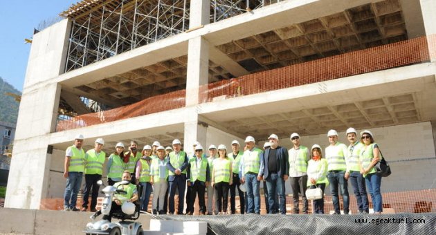 Balçova’da meclis üyelerine yatırım brifingi