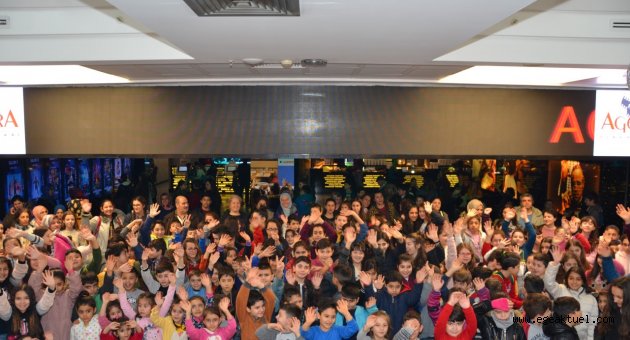 Balçovalı Çocuklara Karne Hediyesi
