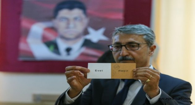 Başbakan'ın oy kullandığı sandıktan Hayır çıktı