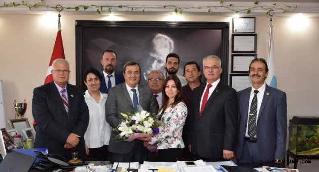 Başkan Batur’a nezaket ziyareti