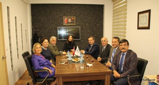 Başkan Batur, Tabip odasına İzmir vizyonunu anlattı