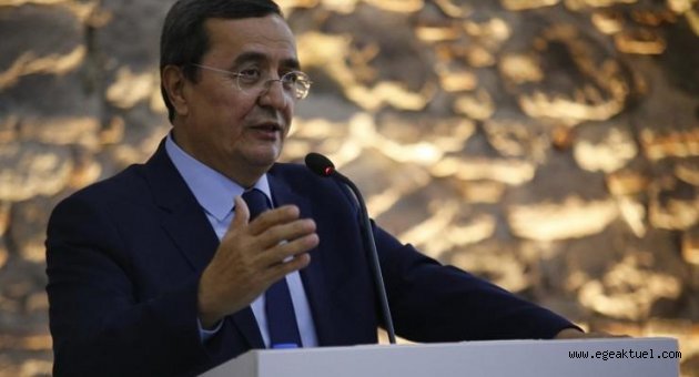 Başkan Batur'dan meslektaşlarına plaket