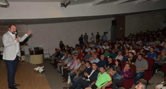 Başkan Gümrükçü vatandaşa geleceğin Çiğli'sini anlattı