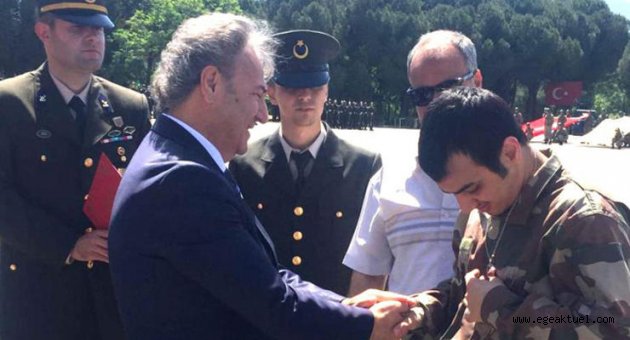 Başkan İduğ engellilerin temsili askerlik sevincine ortak oldu