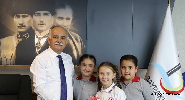 Başkan Karabağ Çocukları Ağırladı