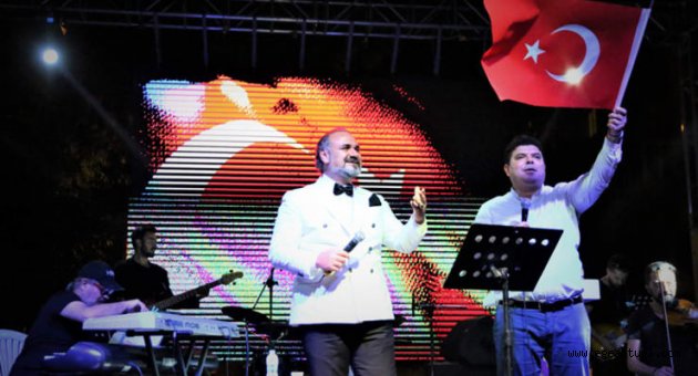 Başkan Kılıç ve Hakan Aysev’den 9 Eylül düeti