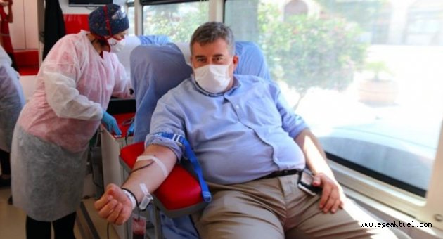 Başkan Oran Çeşmeliler’i kan vermeye davet etti
