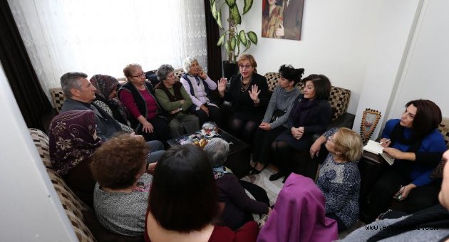 Başkan Pekdaş ev ev geziyor