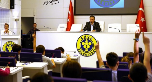 Başkan Piriştina miniklerle buluştu