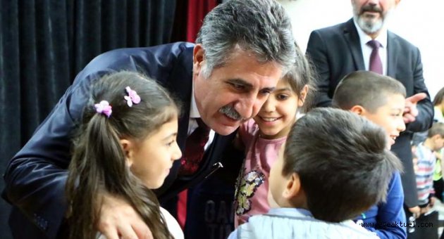 Başkan Sandal: "Çocuklar gözümüzün nuru"