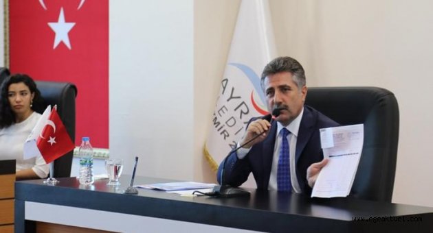 Başkan Sandal'dan Meclis'te eleştirilere yanıt: "Rozetimi çıkarmış bir başkan değilim!"