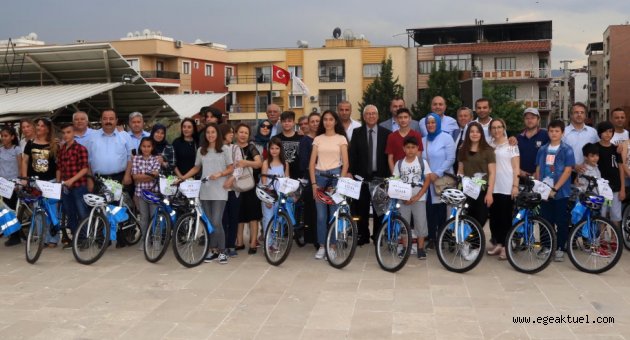 Başkan Selvitopu, “Başımızın üzerinde yeriniz var”