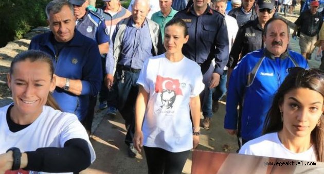 Başkan Sengel: Sonsuza kadar Cumhuriyet yolunda yürüyelim