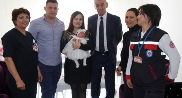 Başkan Şenol’dan sağlık   personeline kutlama