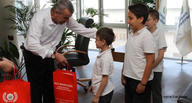 Başkan Şenol: Gelecek sizlerin ellerinde