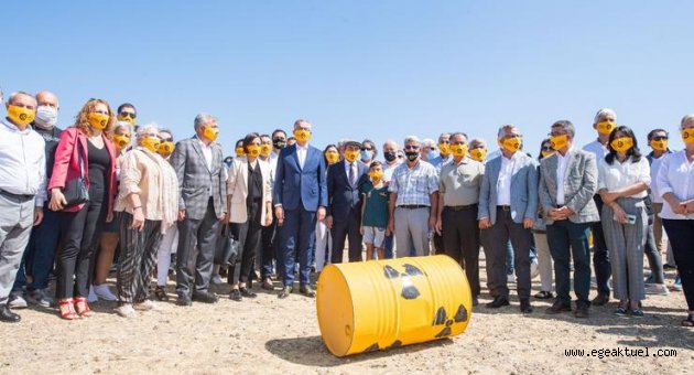 Başkan Soyer Gaziemir’deki "Duran Adam" eylemine destek verdi