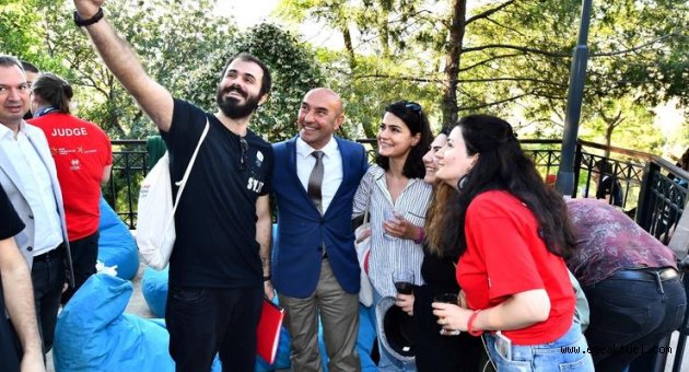 Başkan Soyer, genç mucitleri Başkanlık Konutu’nda ağırladı