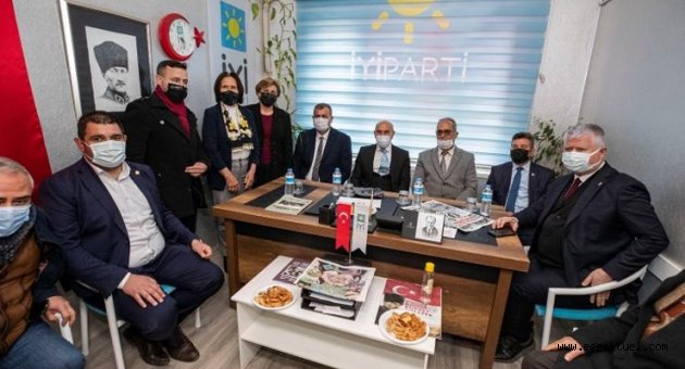 Başkan Soyer Tire'de turunu esnaf ve parti ziyaretiyle tamamladı