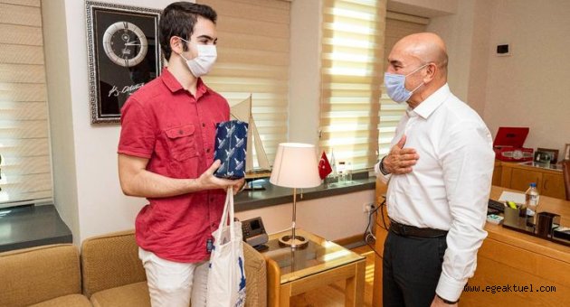 Başkan Soyer YKS Türkiye birincisini ağırladı