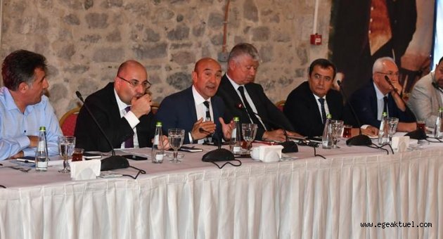Başkan Soyer'den ilçe belediye başkanlarıyla zirve!