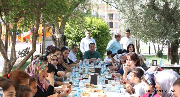  Başkan Soylu Annelerle Buluştu