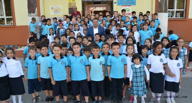 Başkan Soylu’dan Öğrencilere Hediye