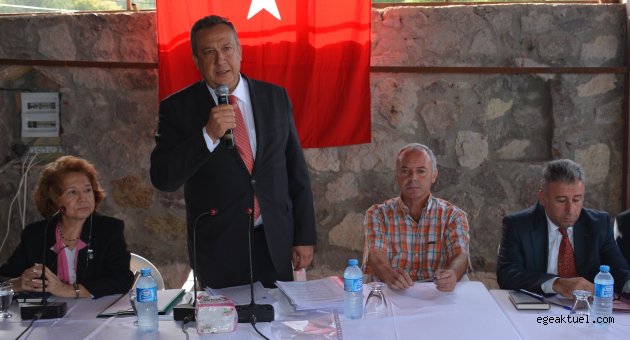 Başkan Tosun’a Dikilililerden tam destek geldi