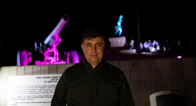 Başkan Tugay Zafer Yürüyüşü’ne katıldı