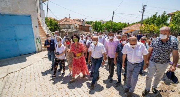 Başkan Tunç Soyer Seferihisar’daki ilk lavanta hasadına katıldı