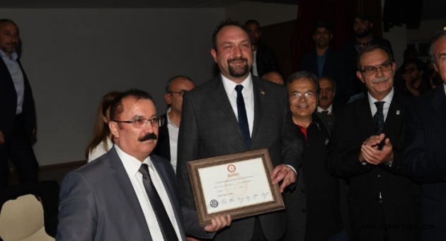 Başkan Utku Gümrükçü görevine başladı